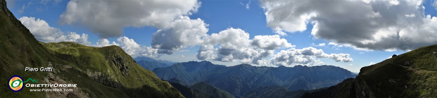 70 Sul sent. 101 dal Passo Salmurano al Monte Avaro.jpg